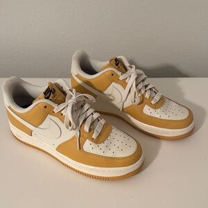 Nike Air Force 1 White and Gold Low Top